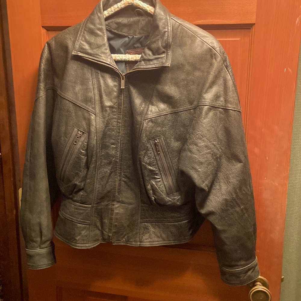 Vintage forest green leather jacket circa 1982 size Small